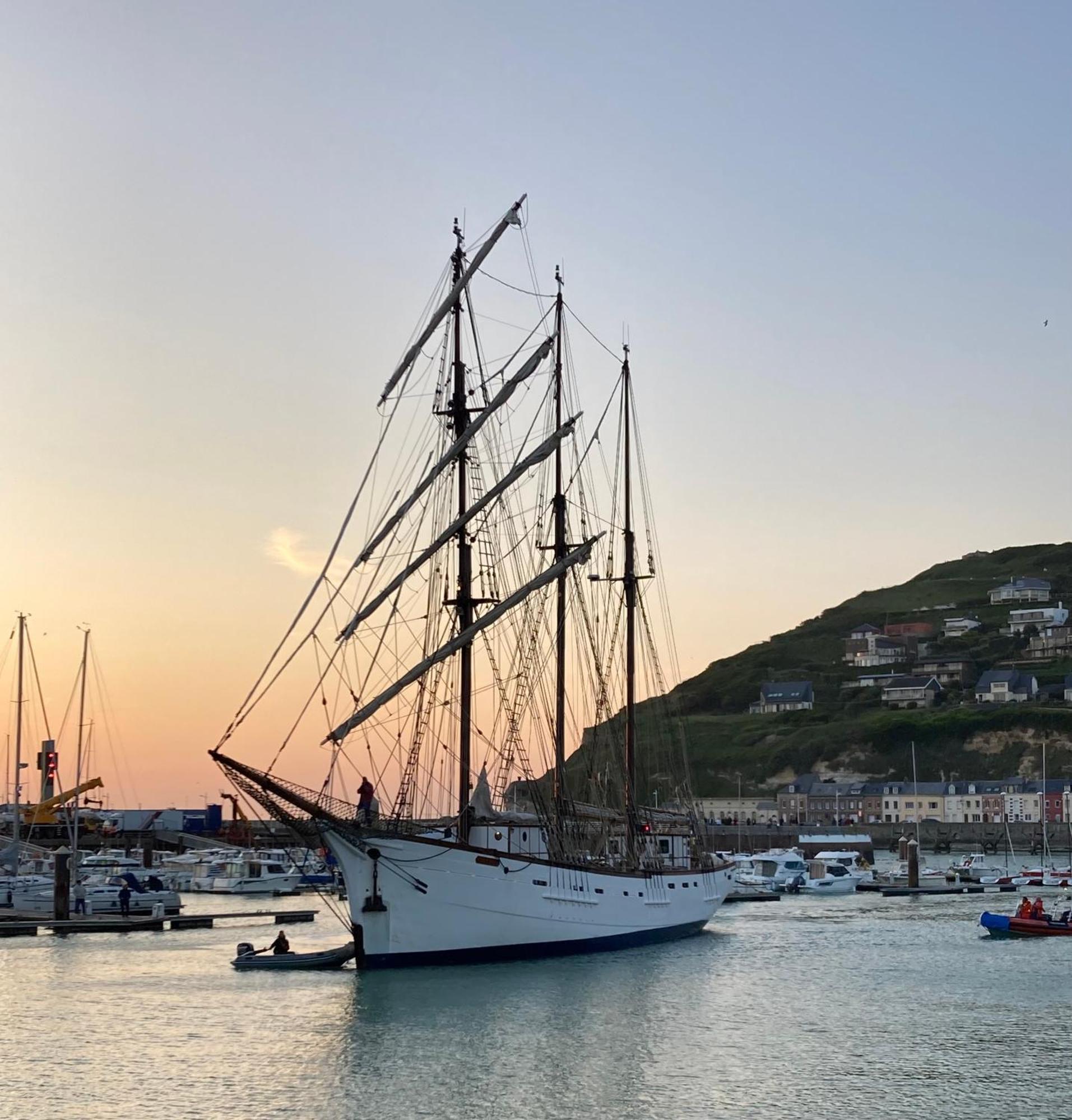 Charmant Studio Avec Vue Sur Le Port Et Falaises Fécamp Εξωτερικό φωτογραφία
